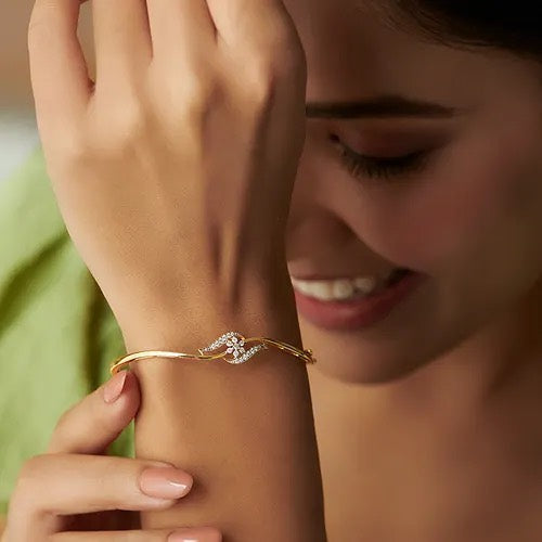 14 KT Yellow Gold with Diamond Women's Bracelet